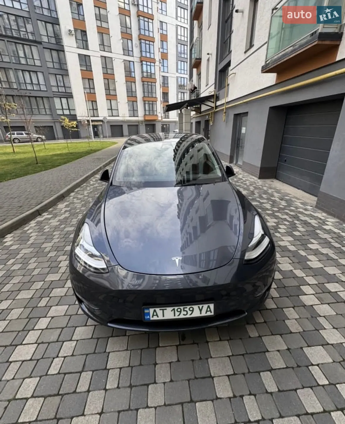 Tesla Model Y, 2022