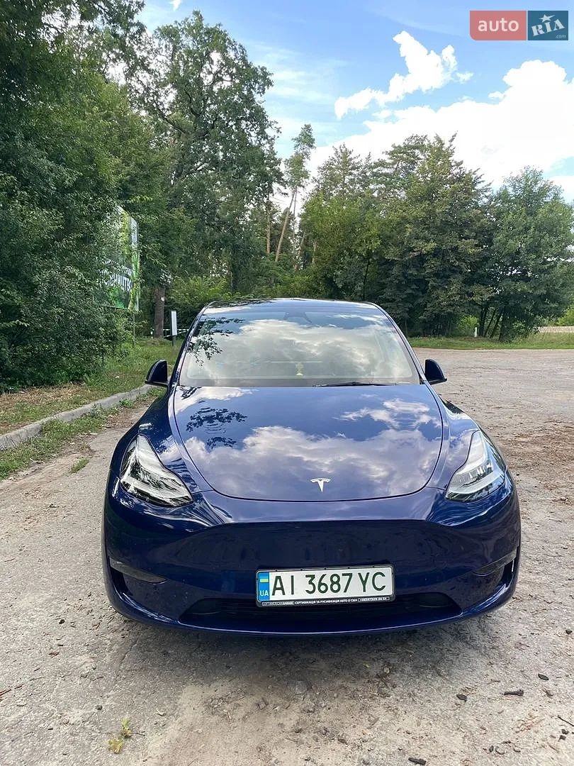 Tesla Model Y, 2023
