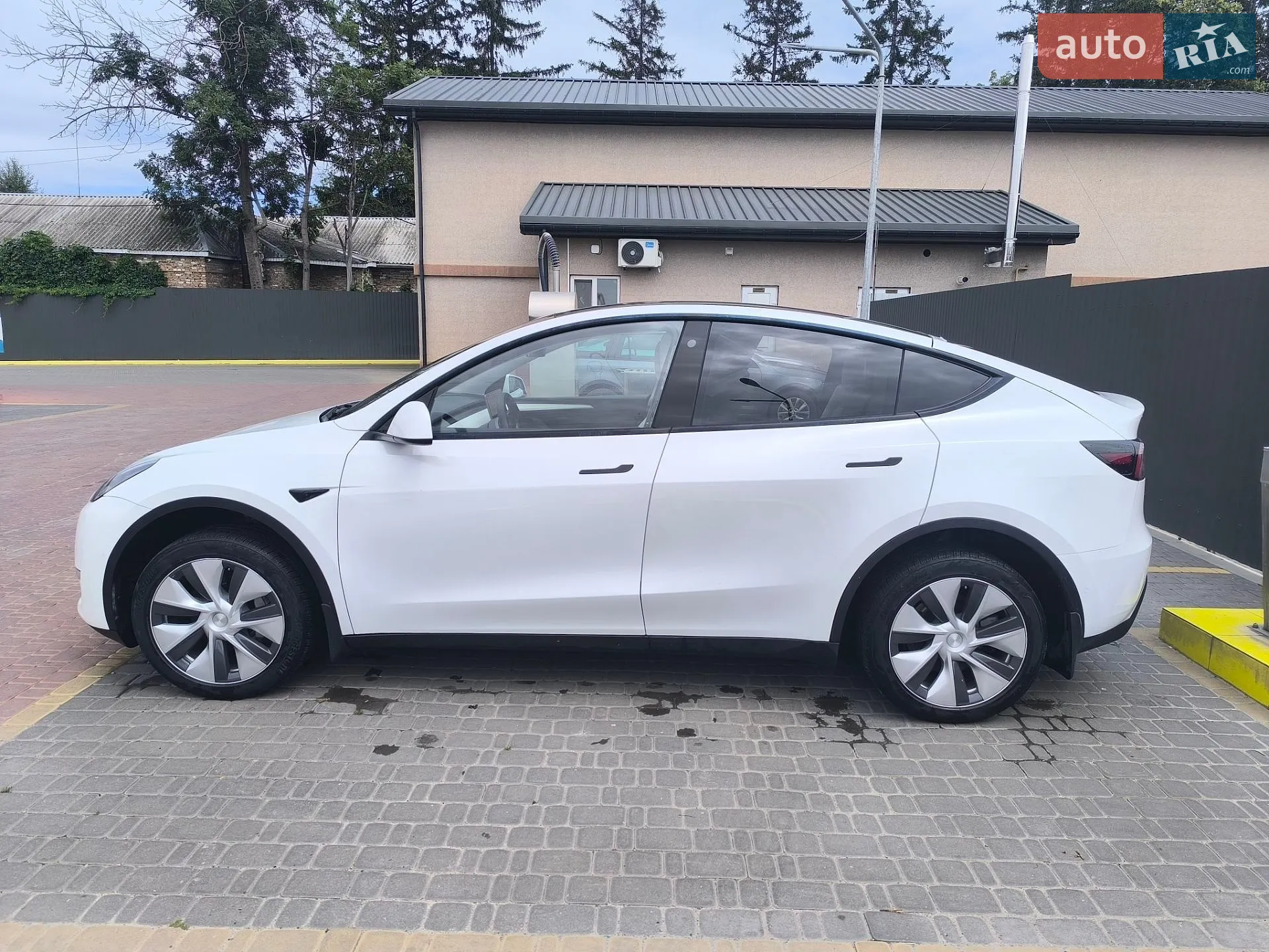 Tesla Model Y, 2022