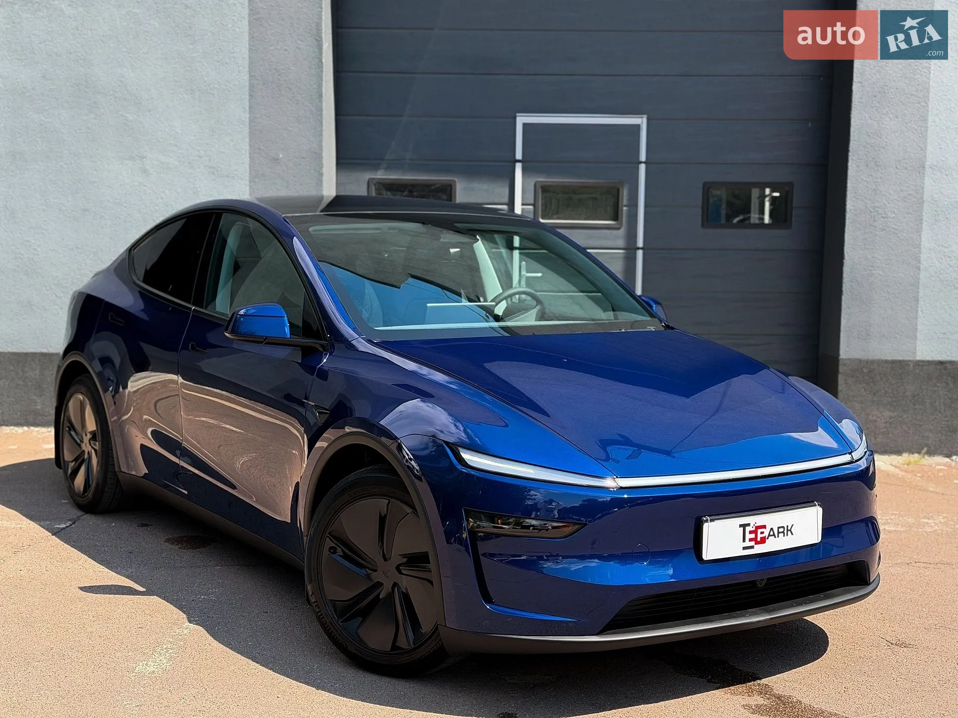 Tesla Model Y, 2026