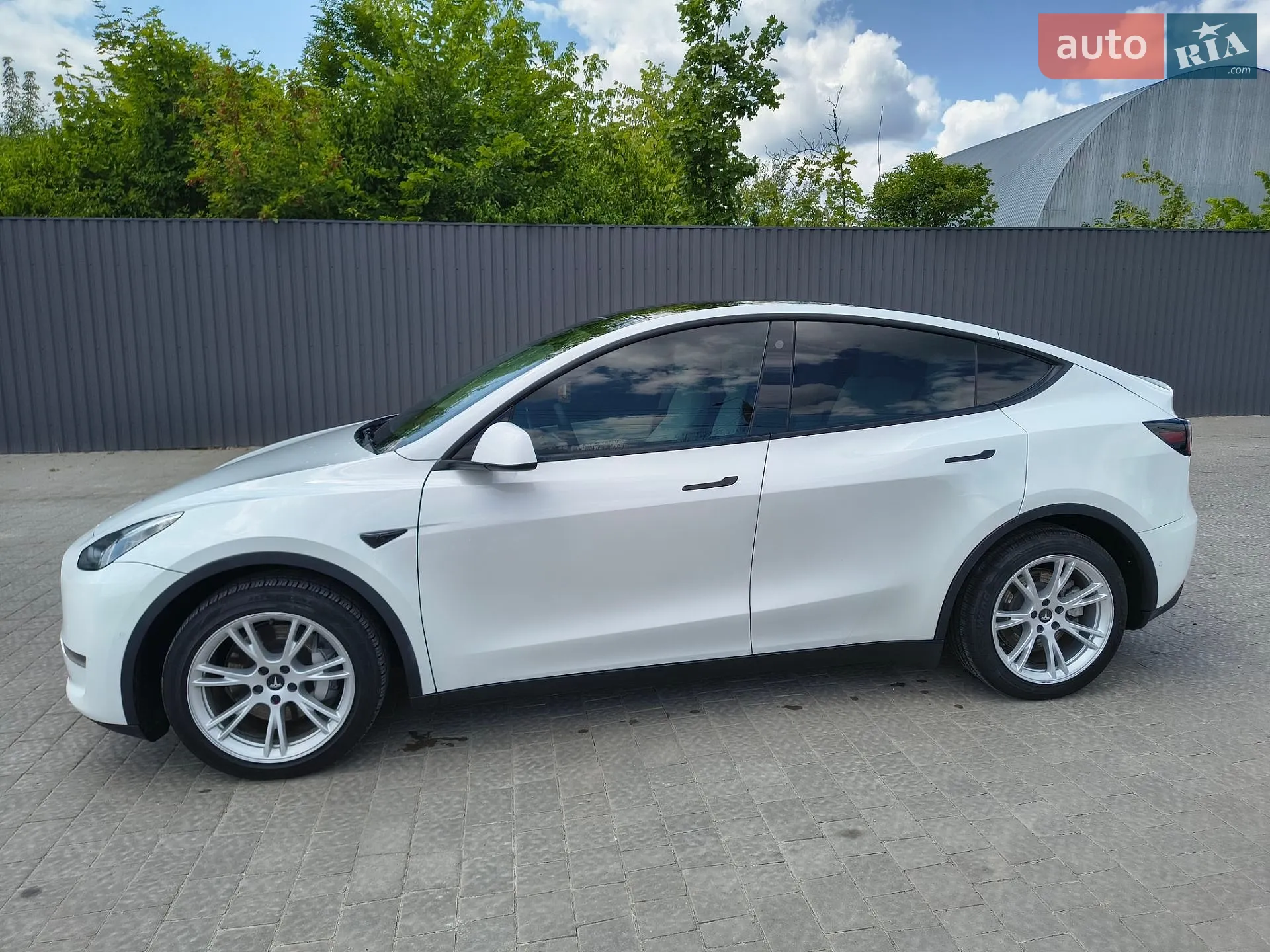 Tesla Model Y, 2021
