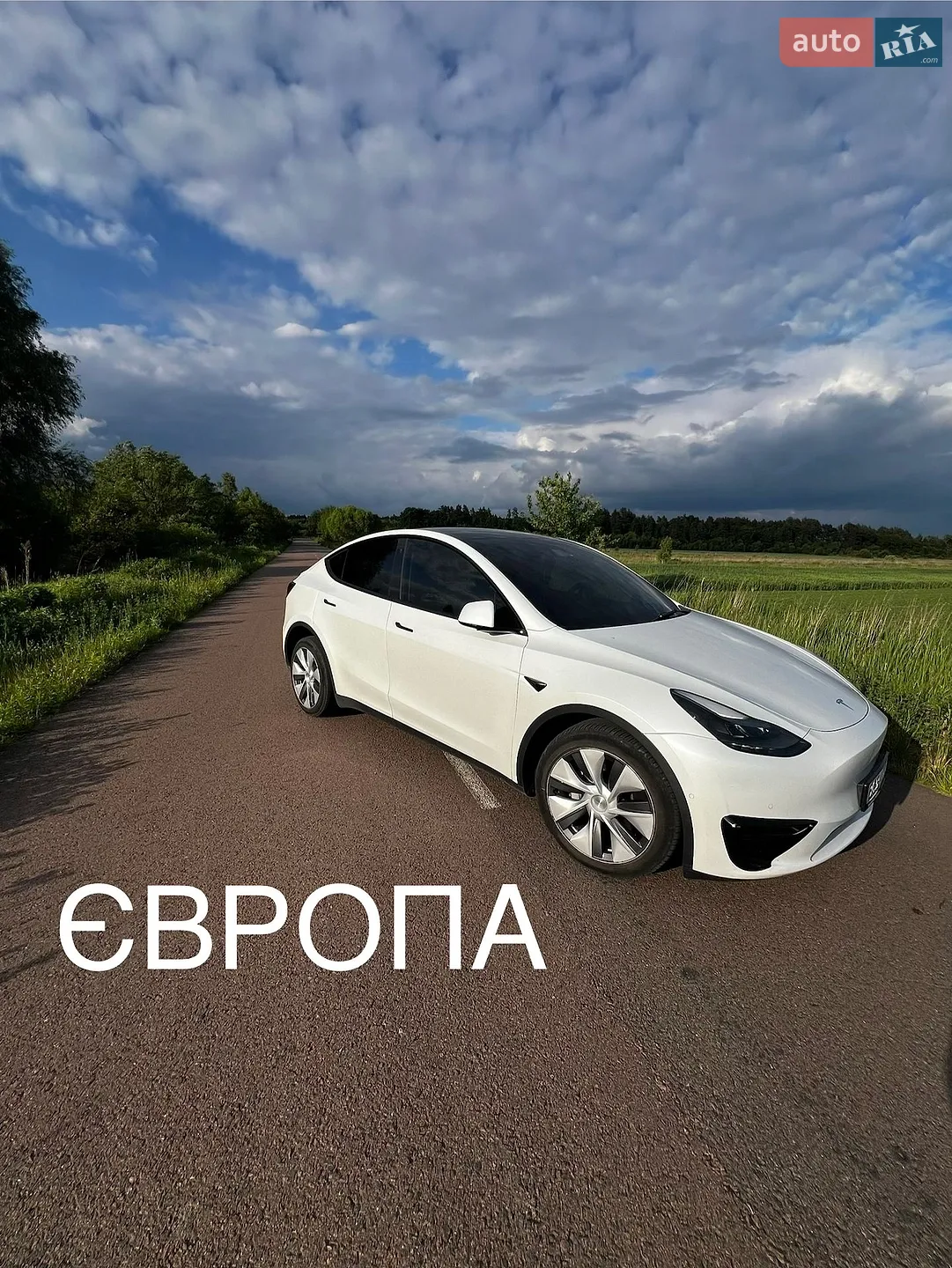 Tesla Model Y, 2022