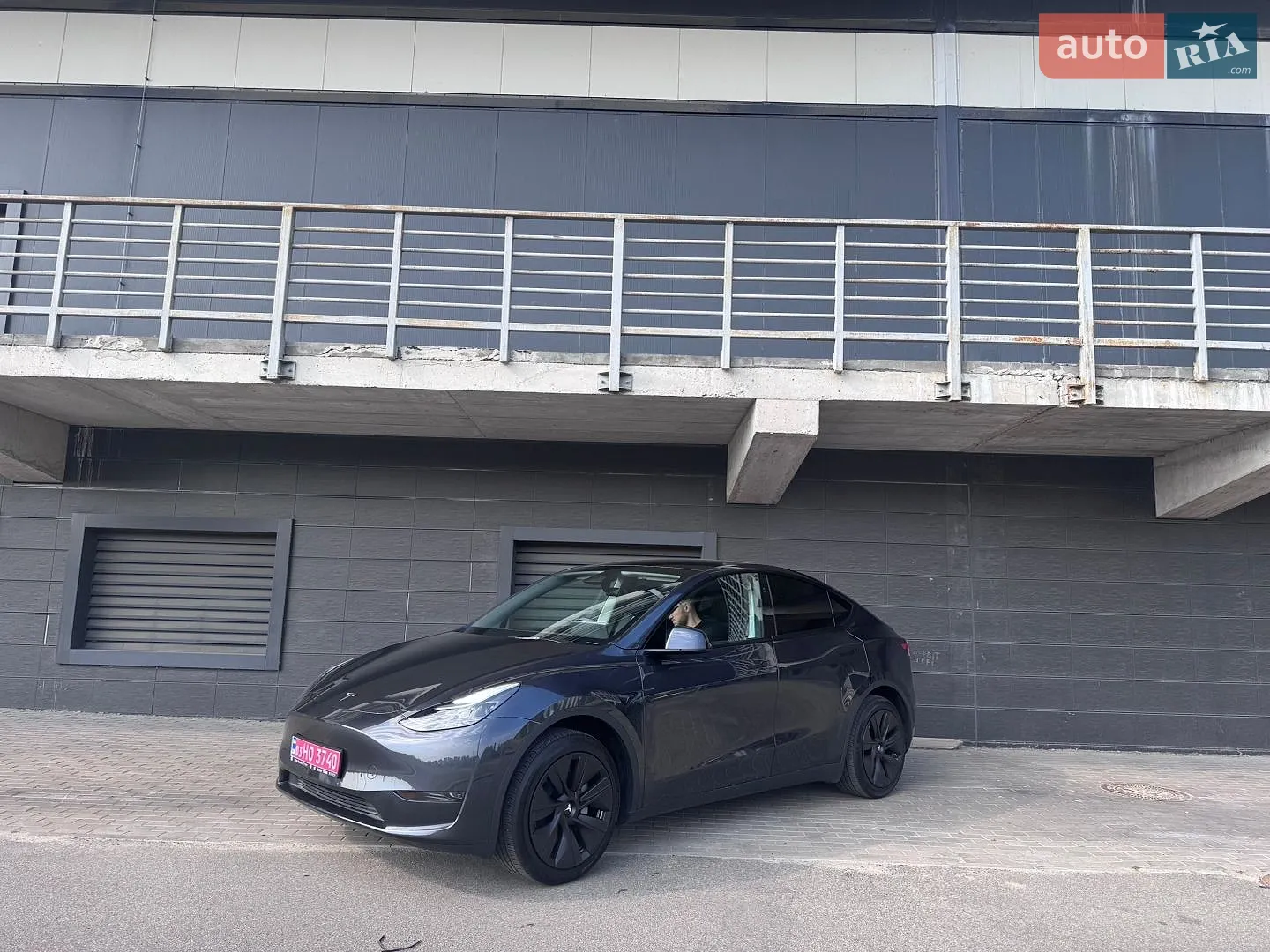 Tesla Model Y, 2024
