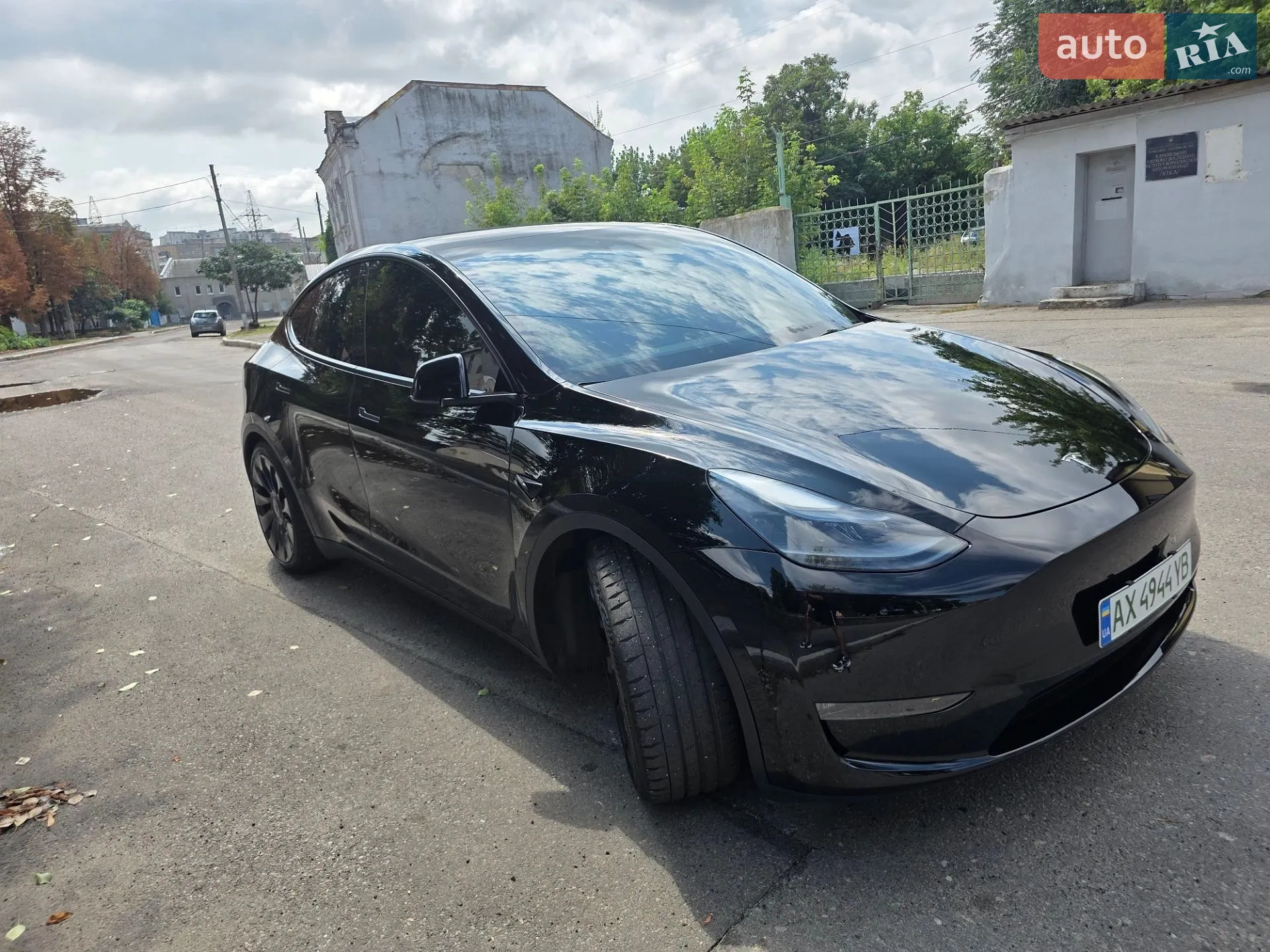 Tesla Model Y, 2023