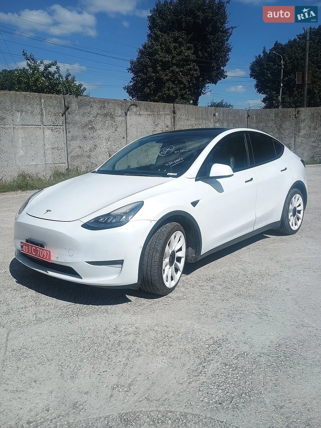 Tesla Model Y, 2022