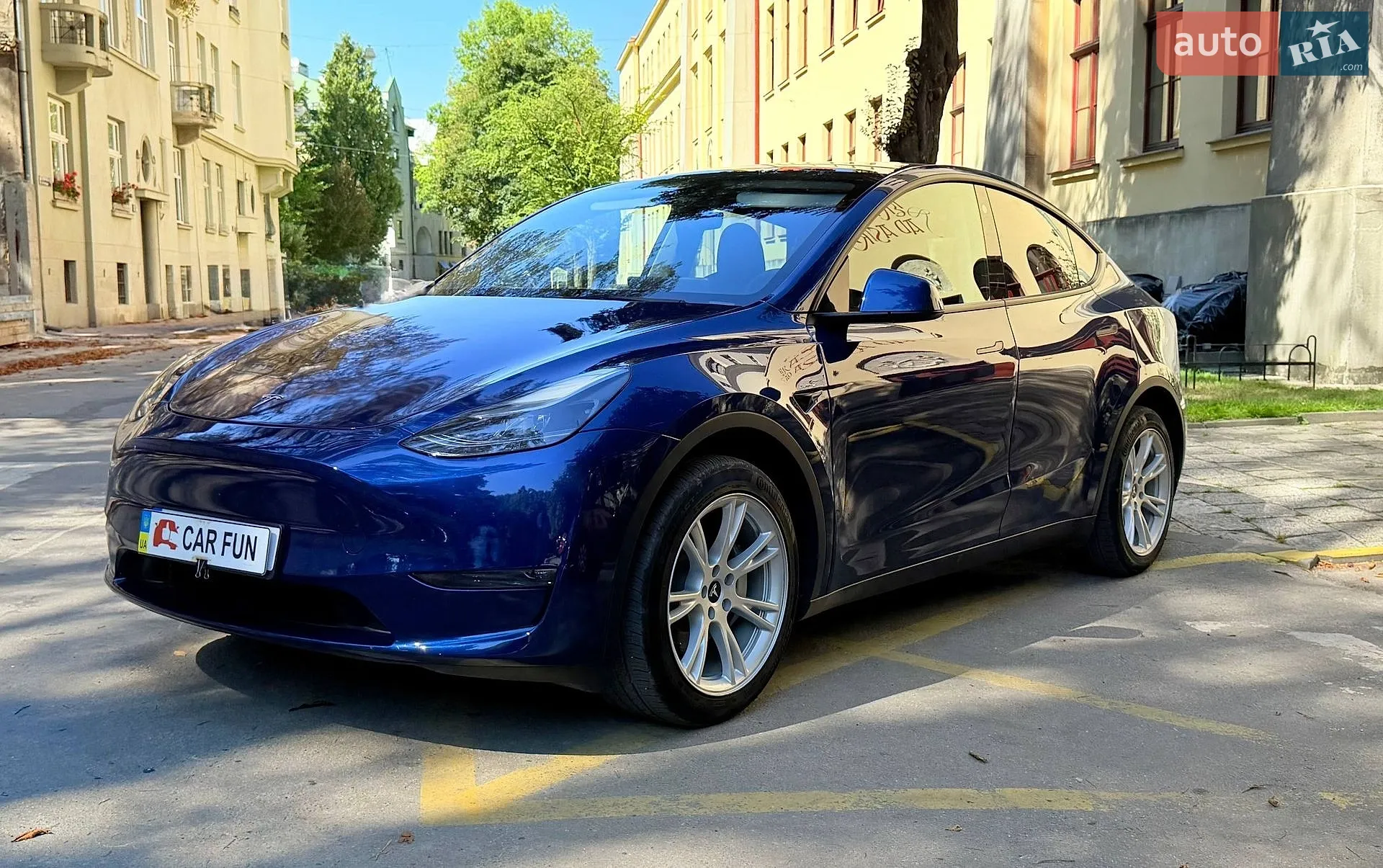 Tesla Model Y, 2023