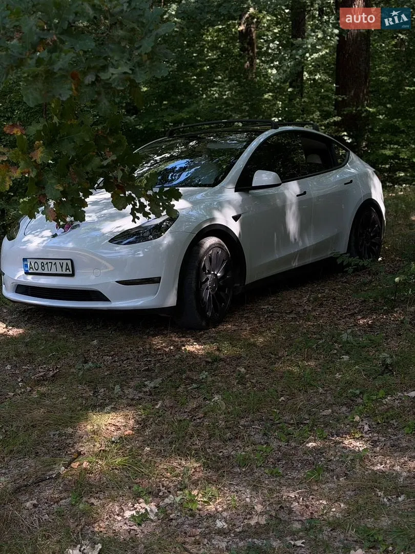 Tesla Model Y, 2022