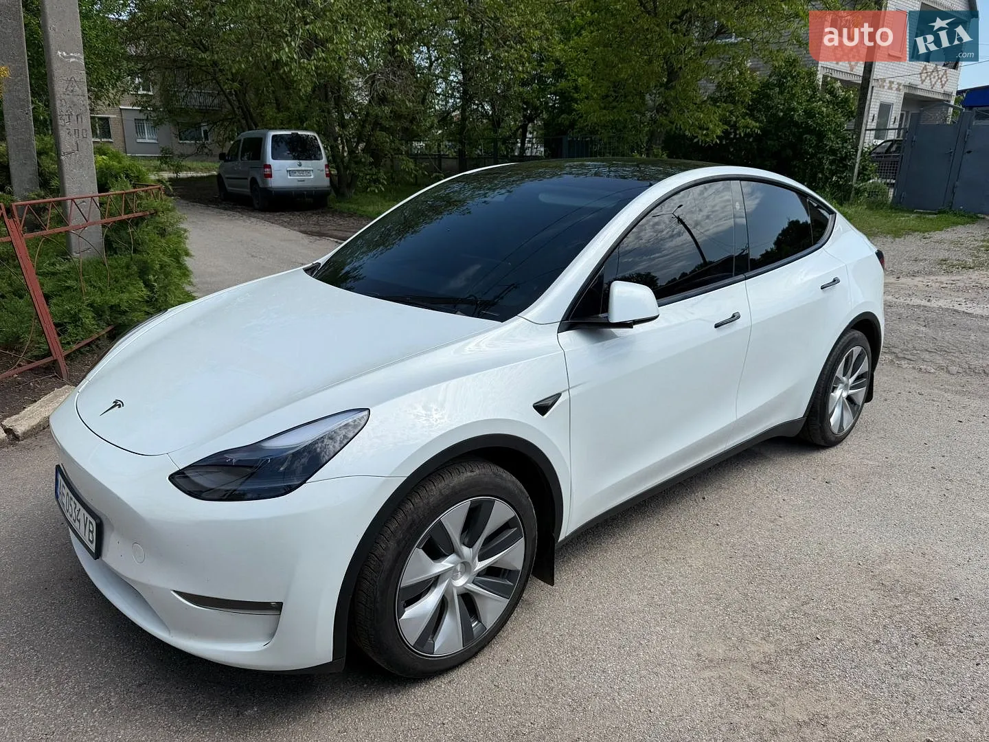 Tesla Model Y, 2024