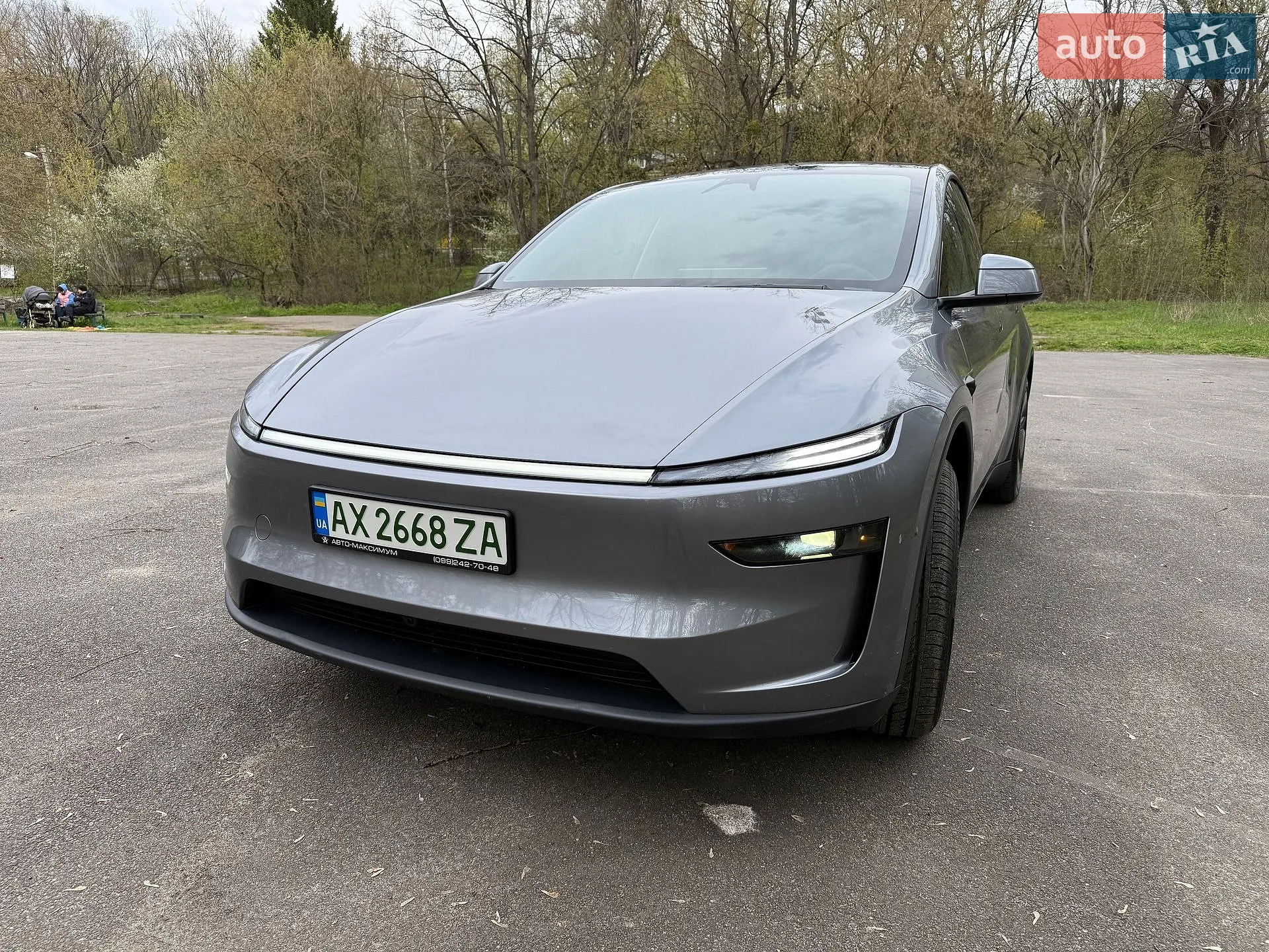Tesla Model Y, 2025