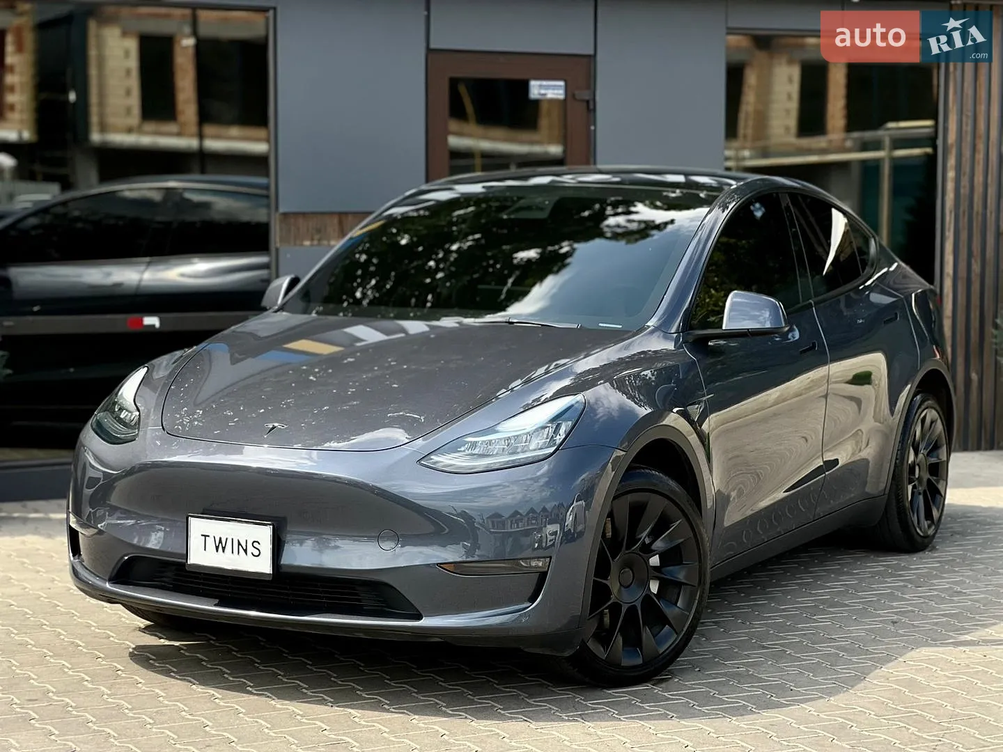 Tesla Model Y, 2023
