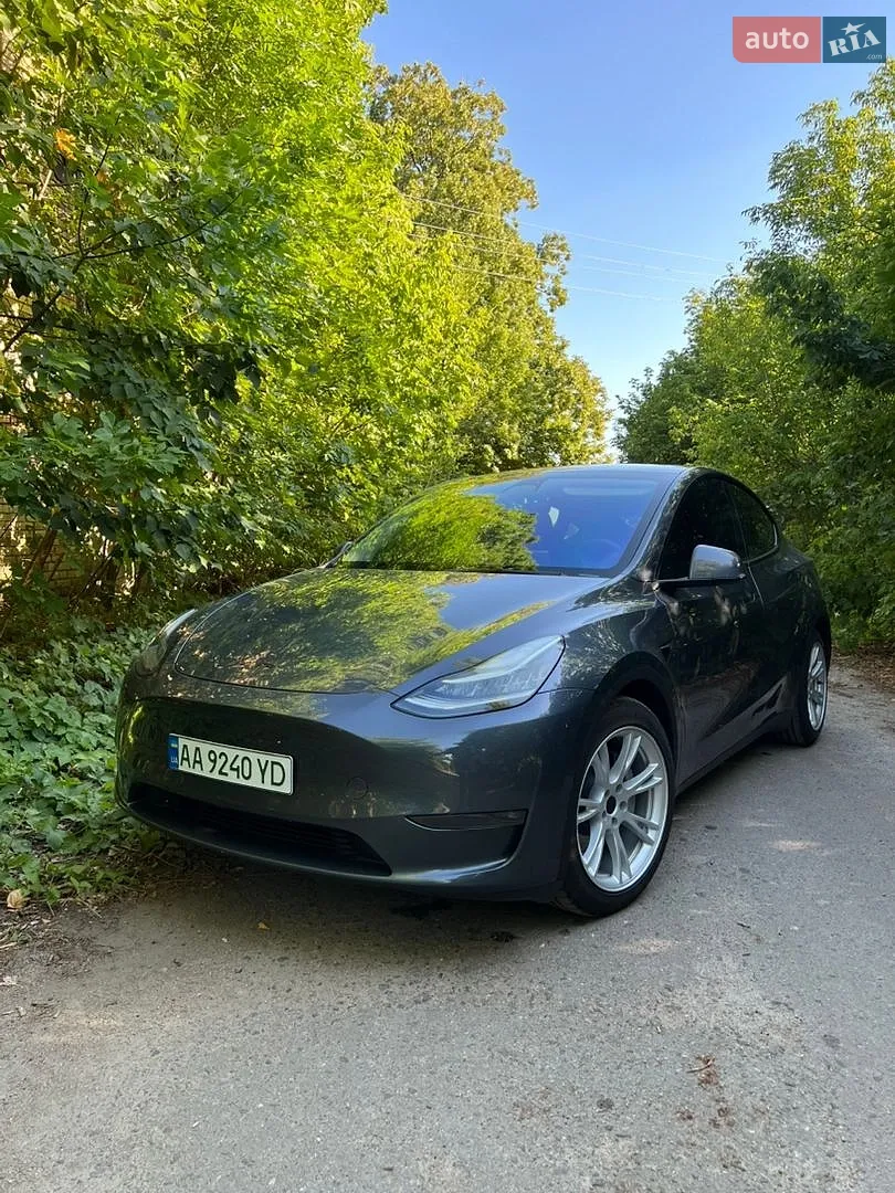 Tesla Model Y, 2022