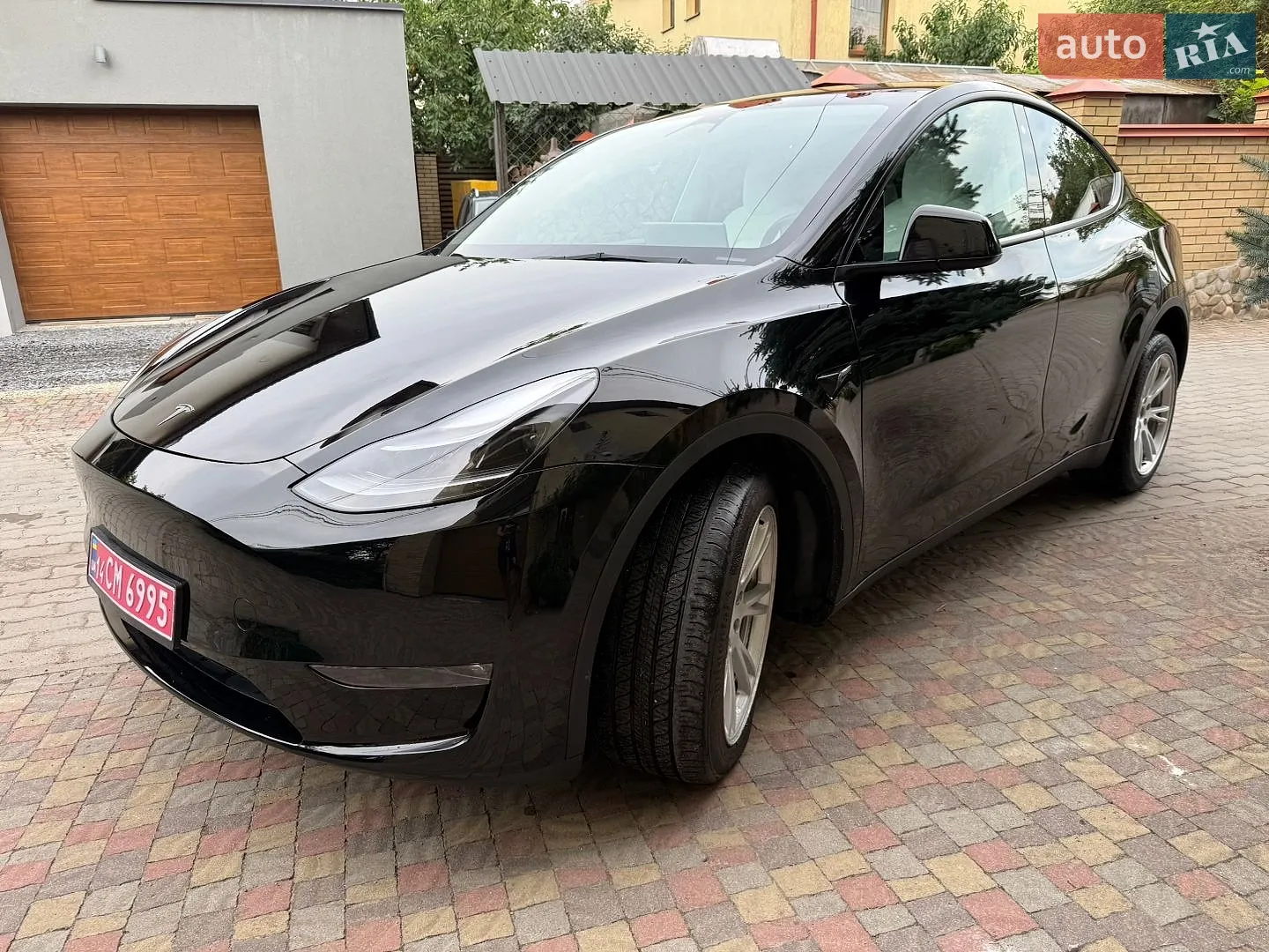 Tesla Model Y, 2023