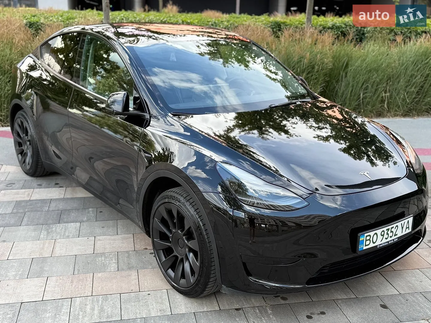 Tesla Model Y, 2023