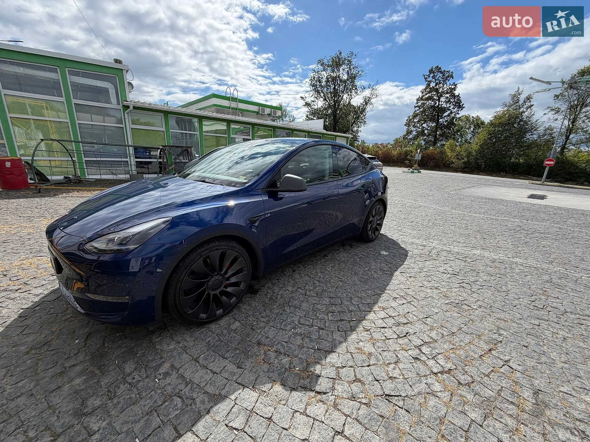 Tesla Model Y, 2023