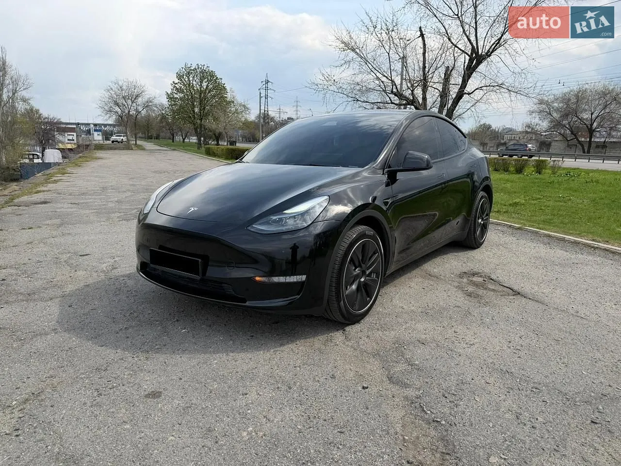 Tesla Model Y, 2023
