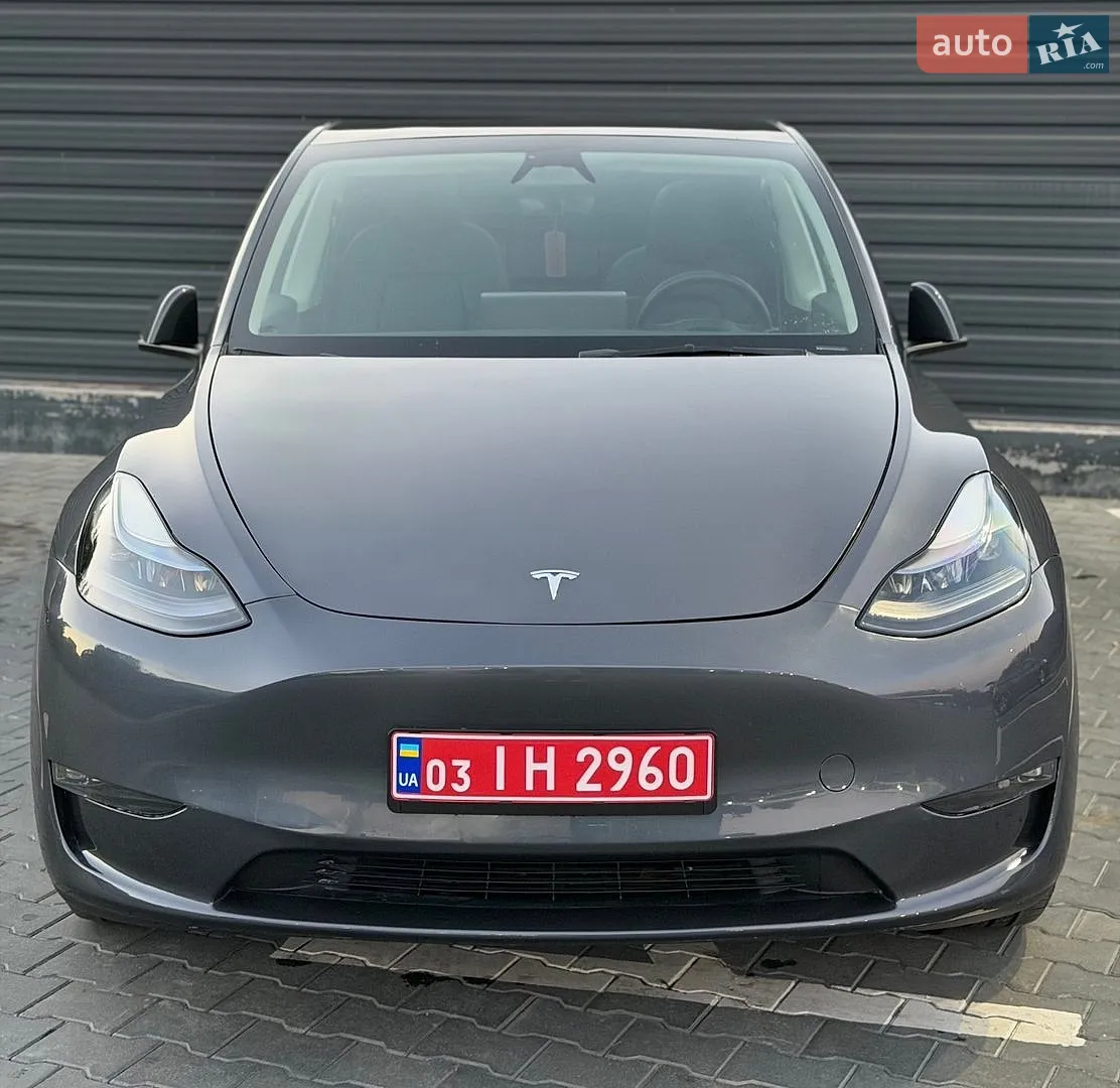 Tesla Model Y, 2023