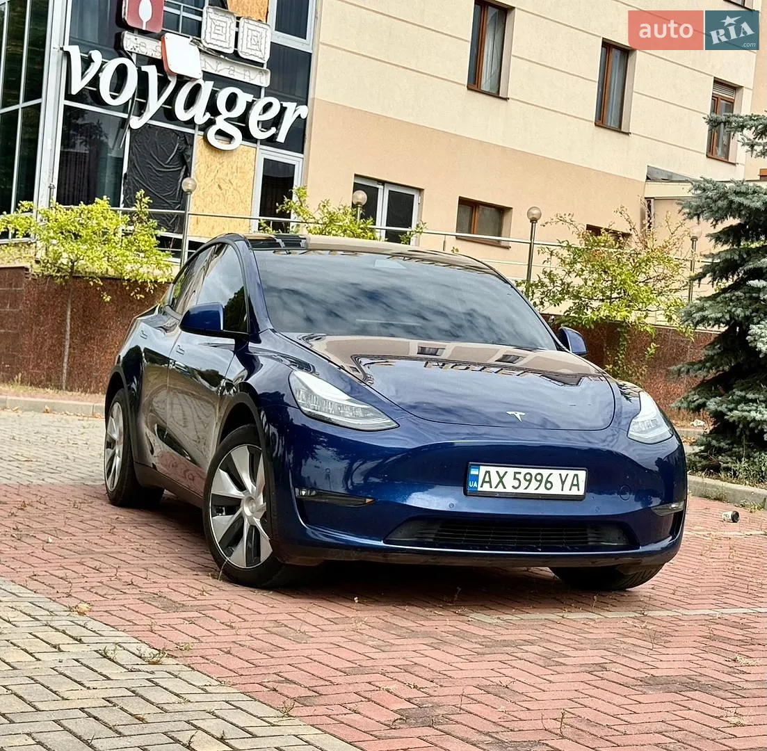 Tesla Model Y, 2021