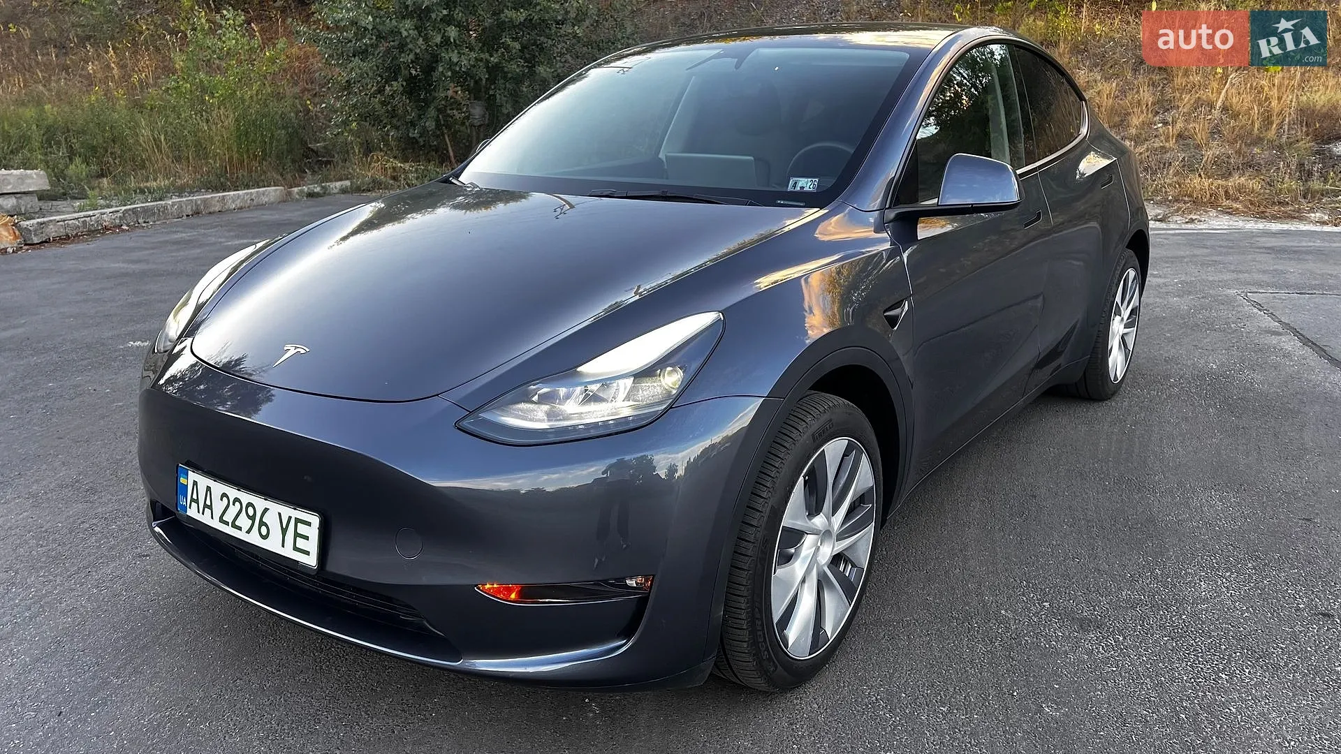 Tesla Model Y, 2024