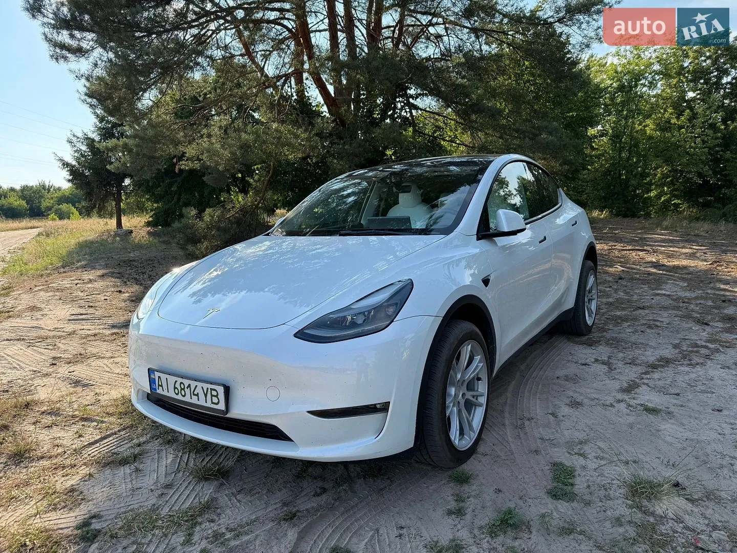 Tesla Model Y, 2023