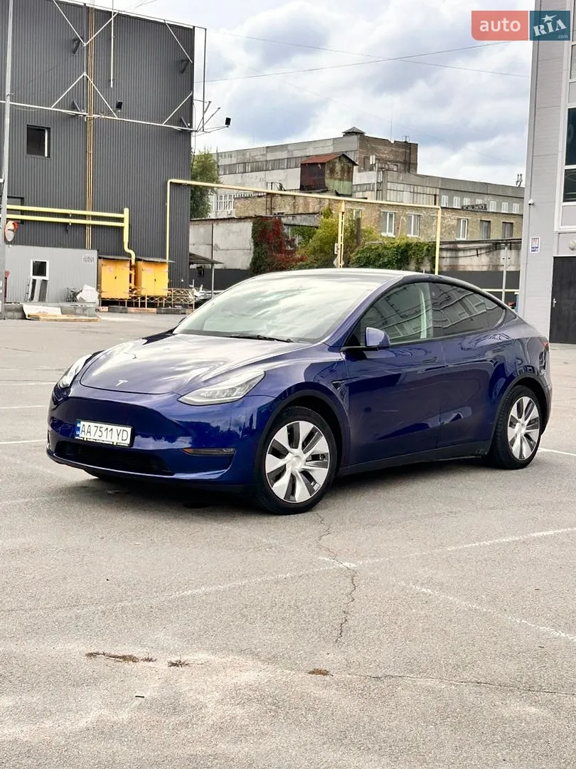 Tesla Model Y, 2022