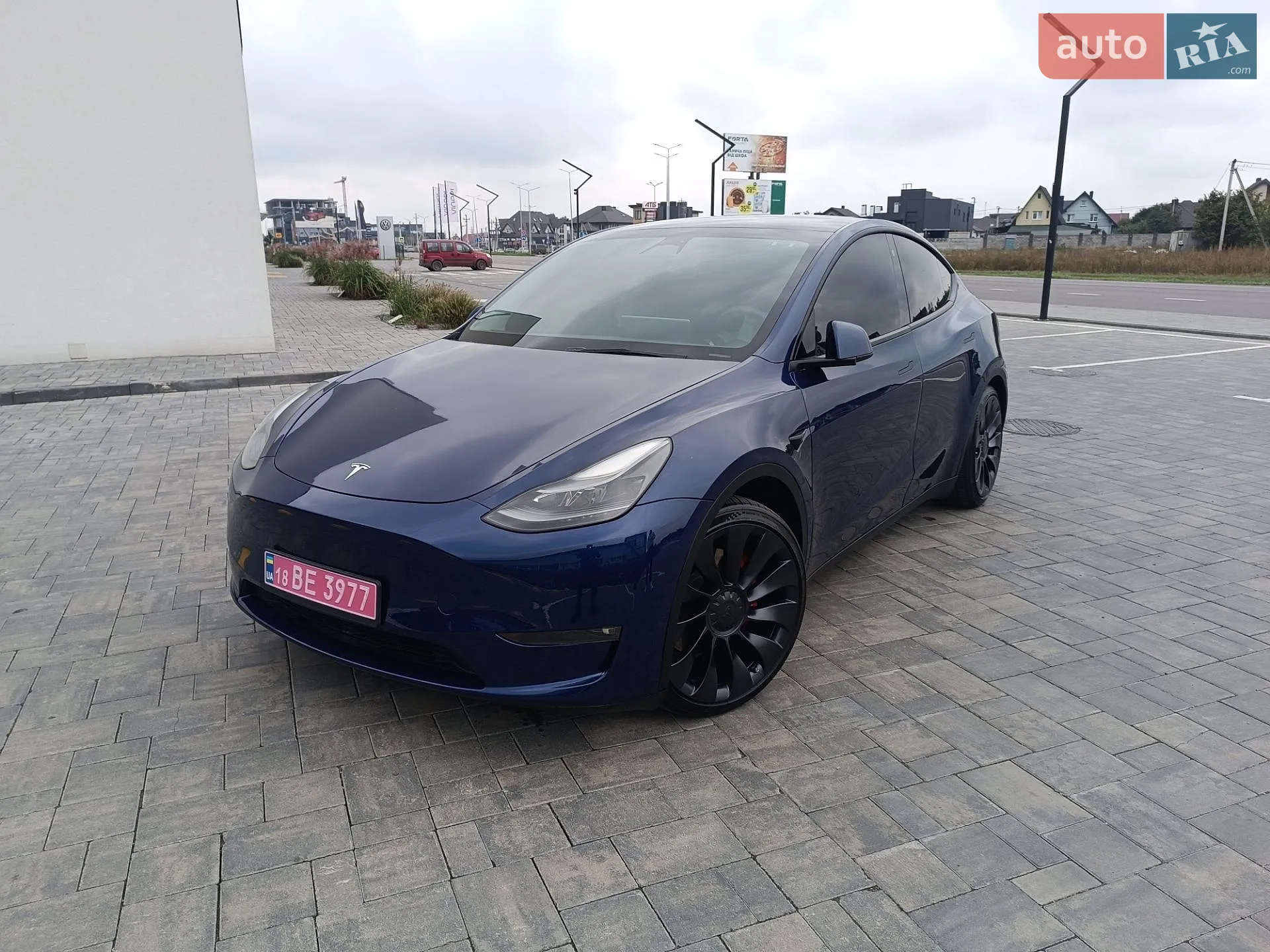 Tesla Model Y, 2023