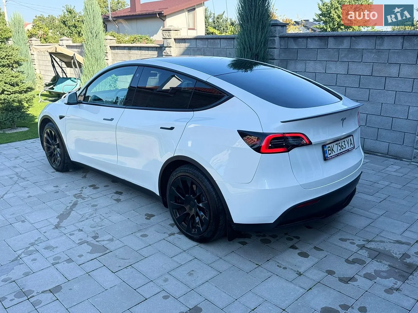 Tesla Model Y, 2022