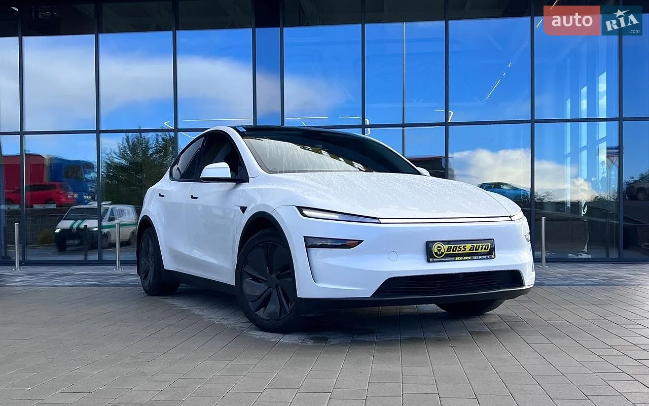Tesla Model Y, 2025