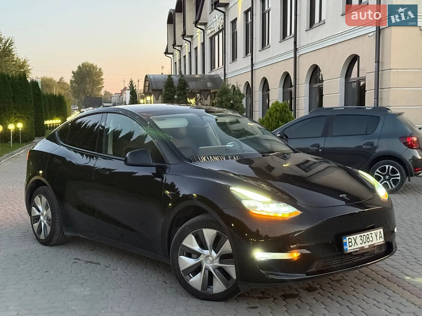 Tesla Model Y, 2023