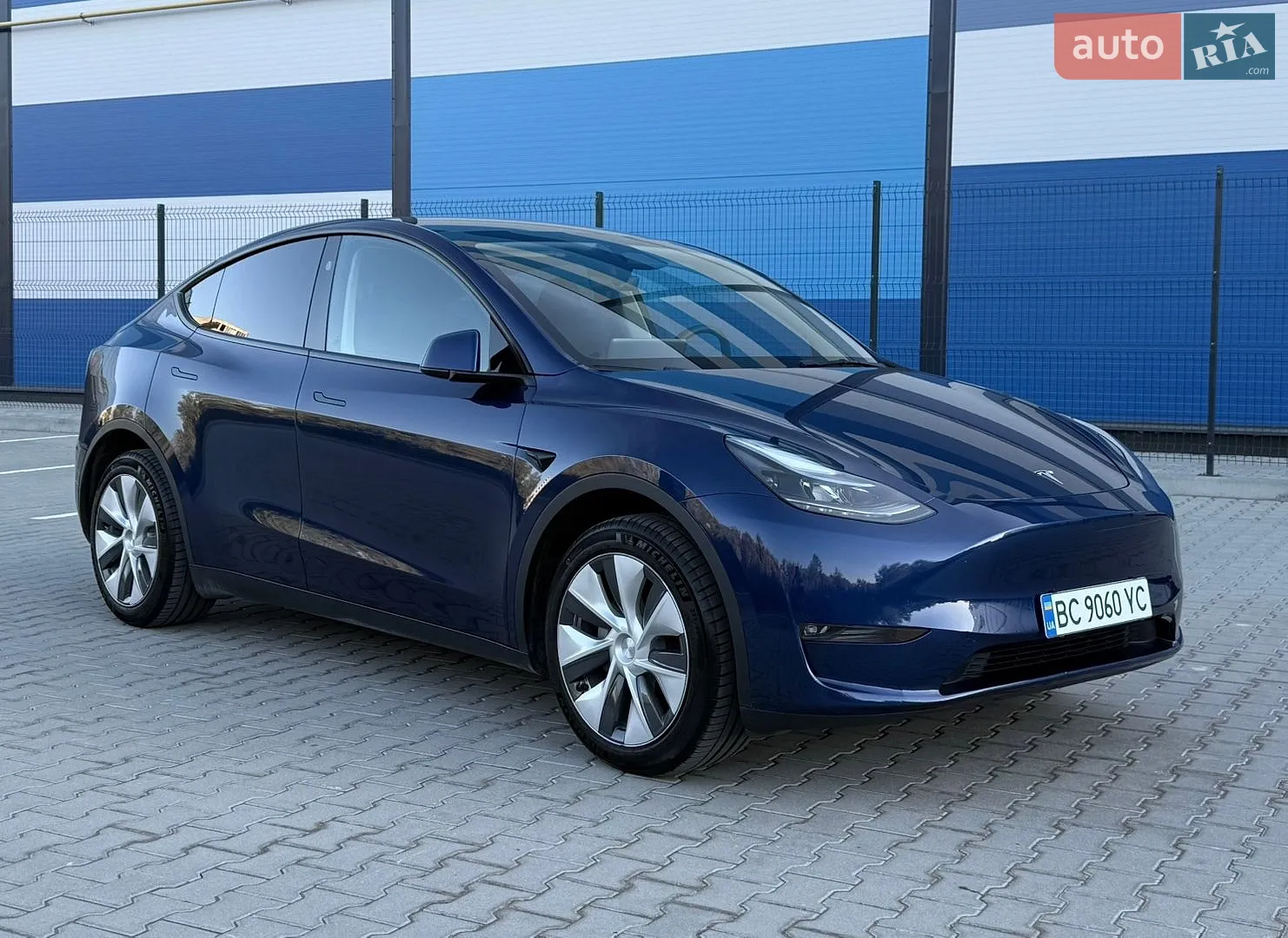 Tesla Model Y, 2024