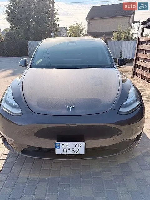 Tesla Model Y, 2021