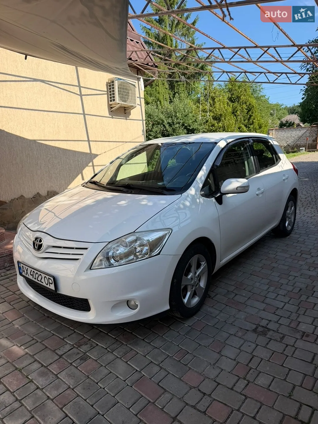 Toyota Auris, 2011