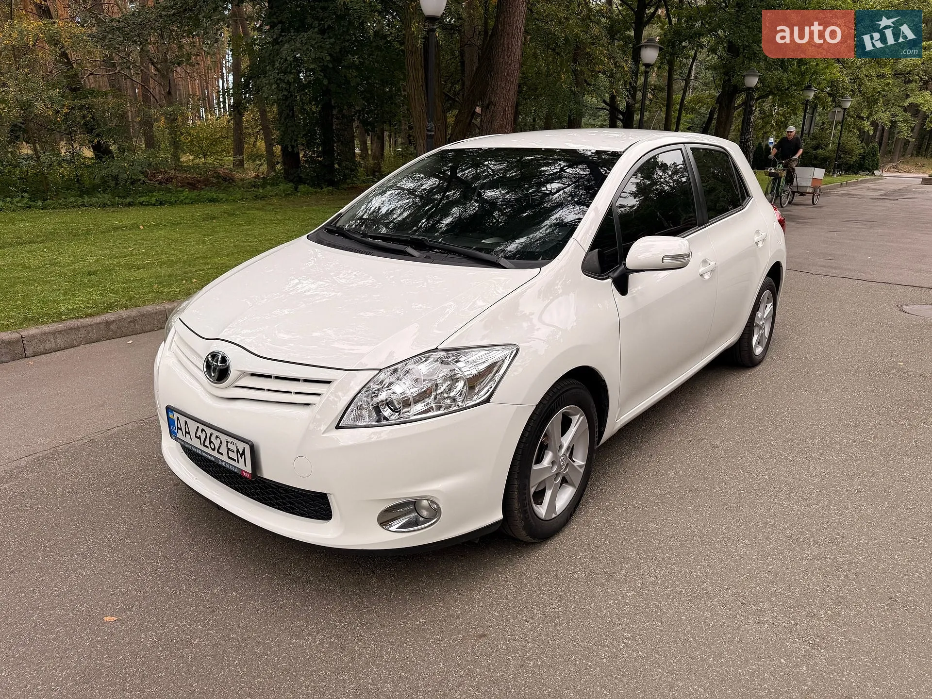 Toyota Auris, 2011