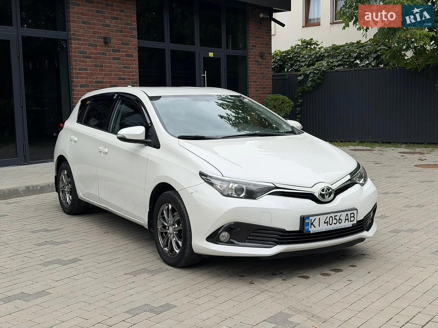 Toyota Auris, 2016