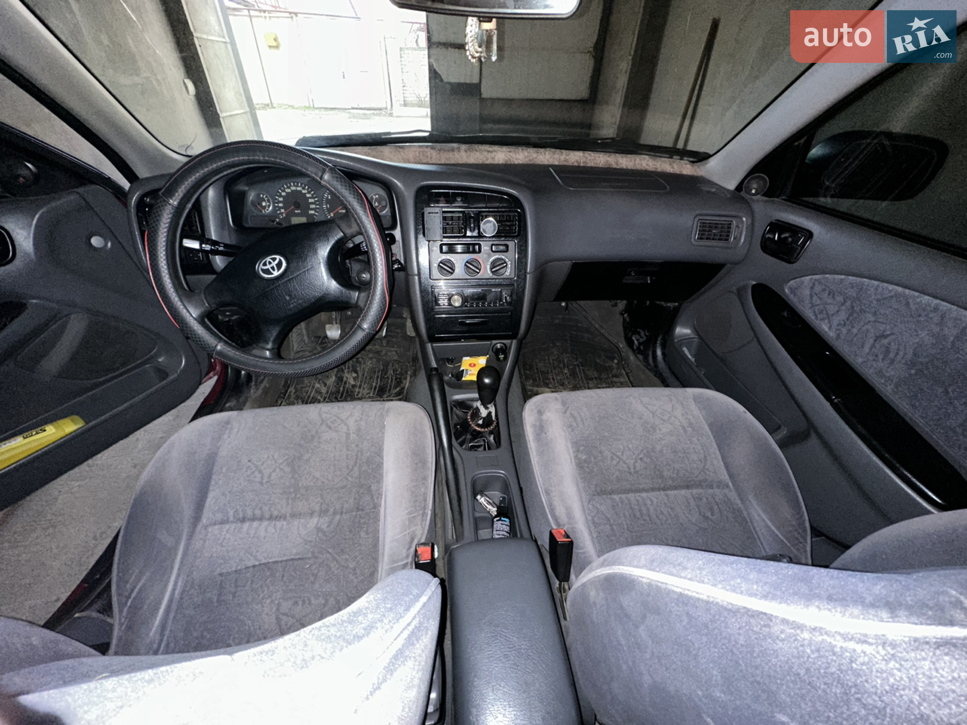 Toyota Avensis, 1999