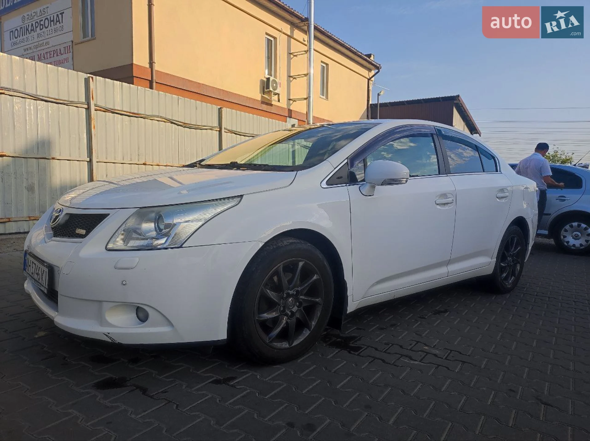 Toyota Avensis, 2011