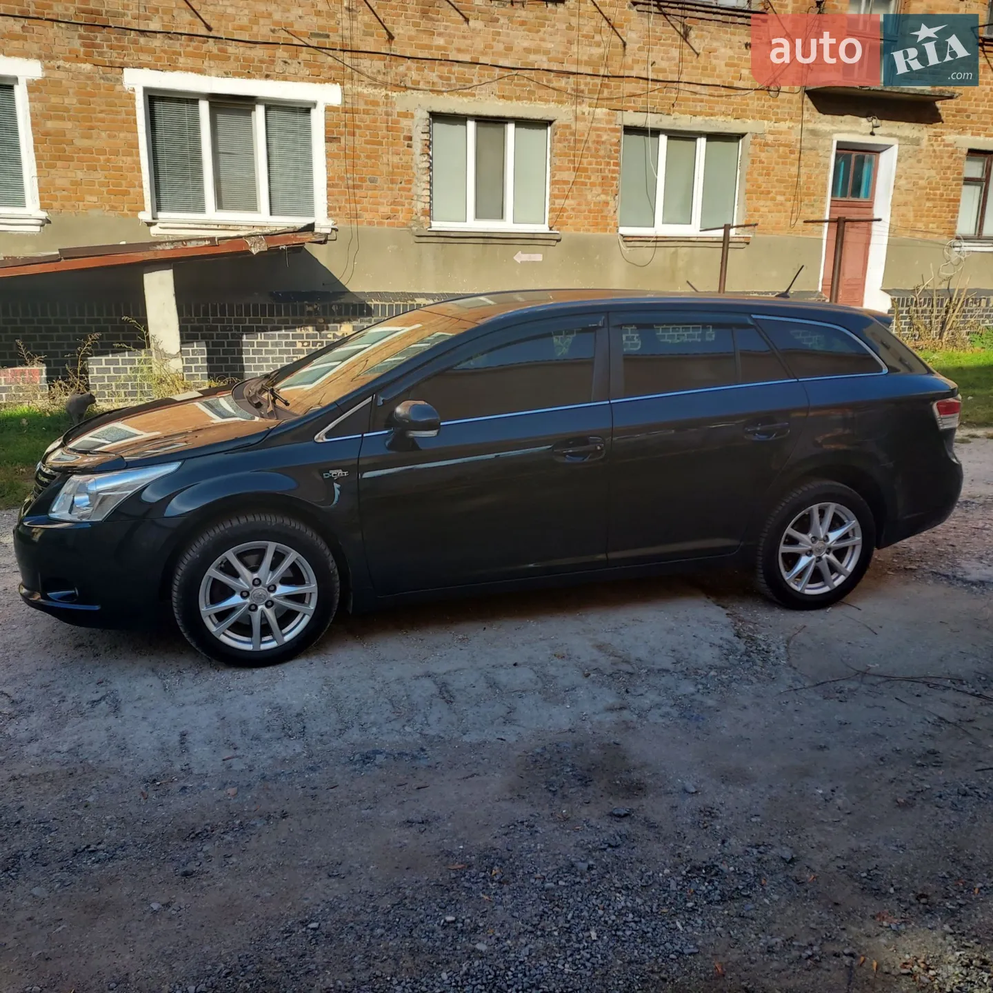 Toyota Avensis, 2011