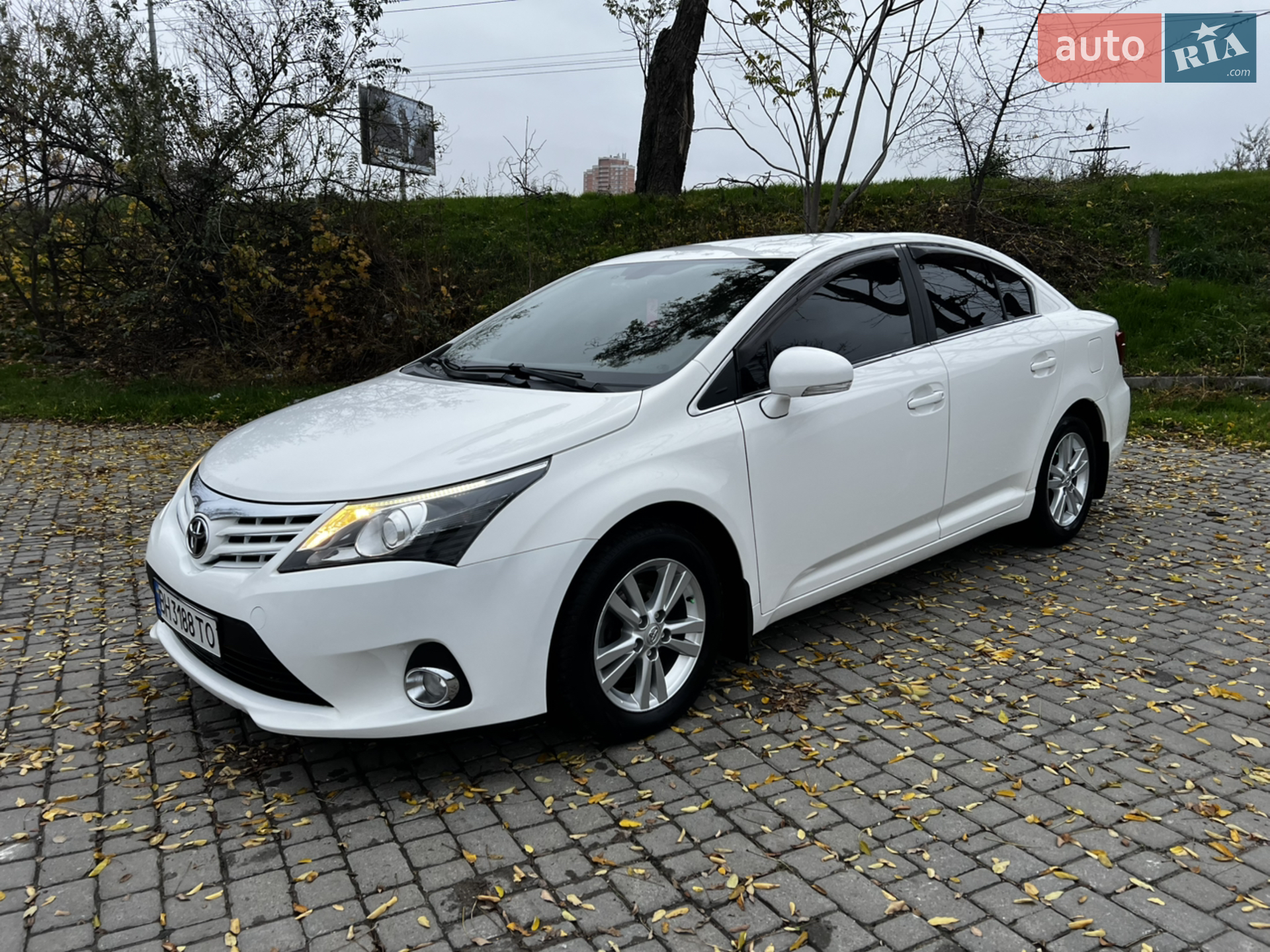 Toyota Avensis, 2012