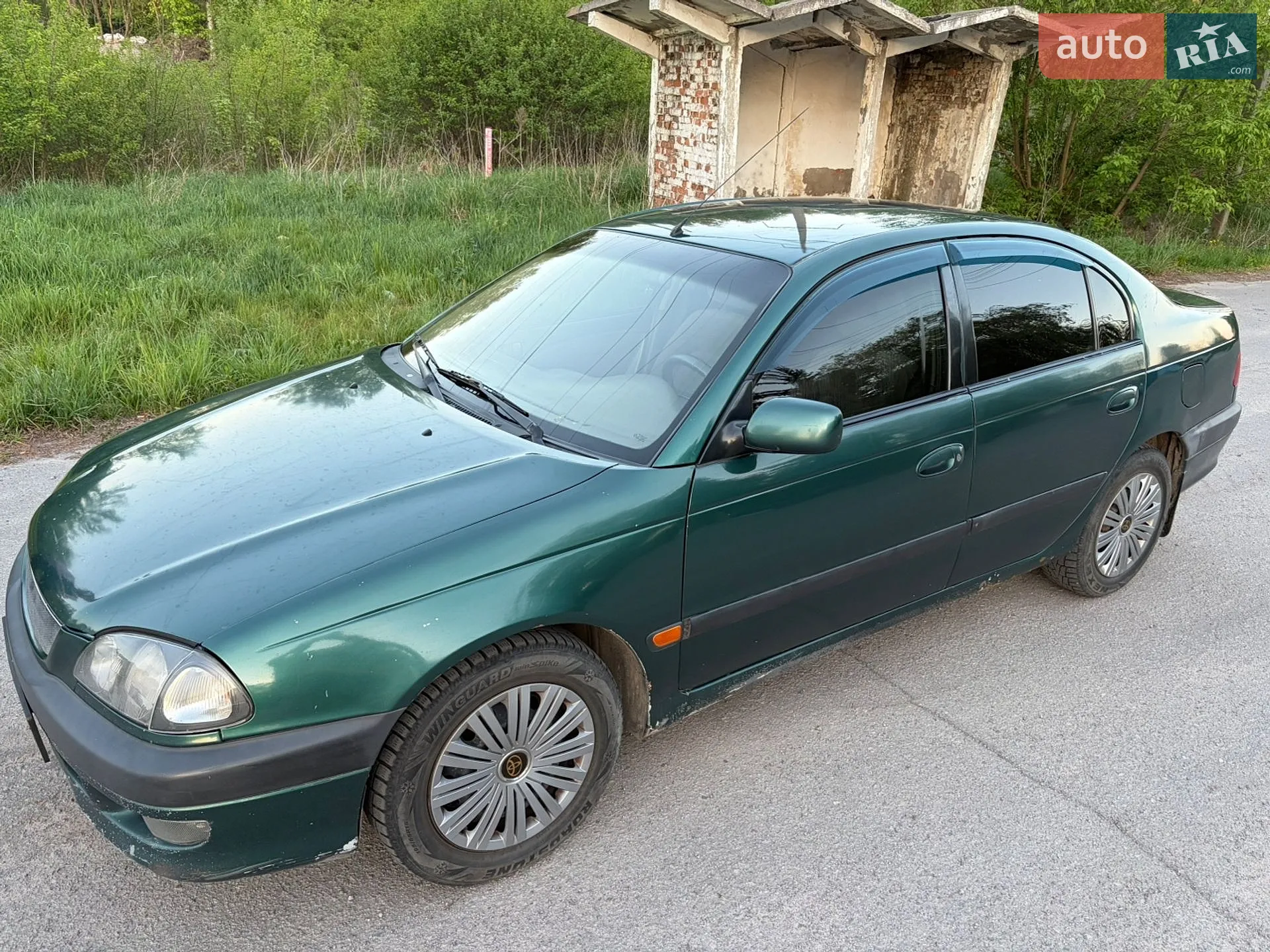 Toyota Avensis, 2000