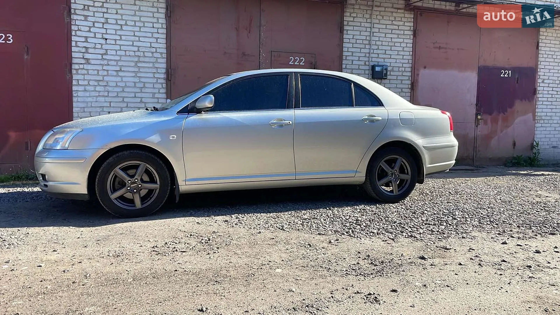 Toyota Avensis, 2004