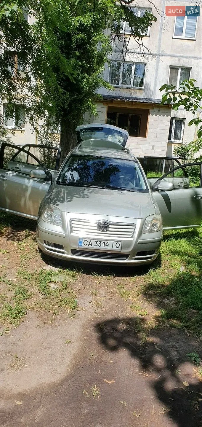 Toyota Avensis, 2004