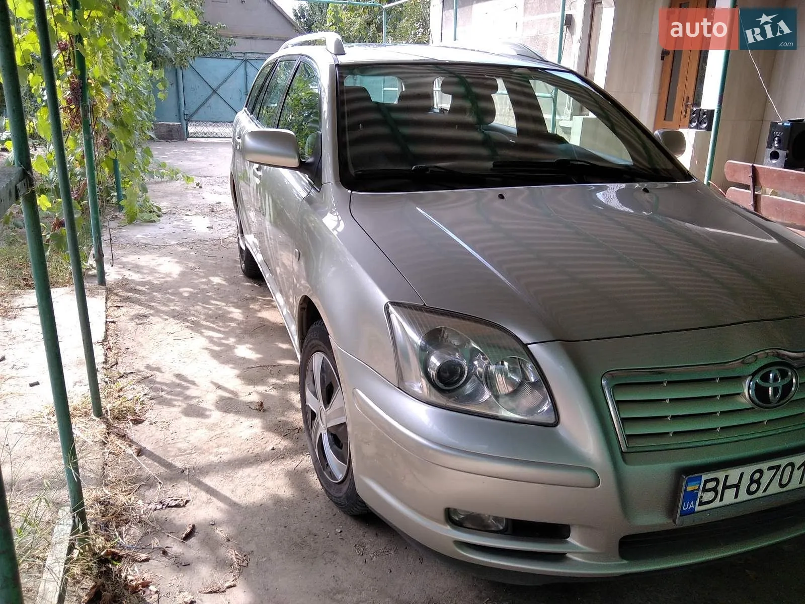Toyota Avensis, 2004