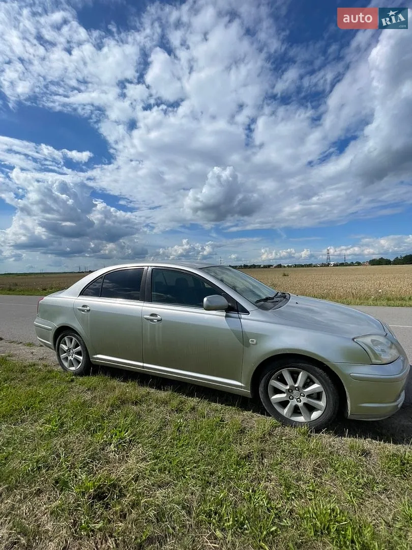 Toyota Avensis, 2004