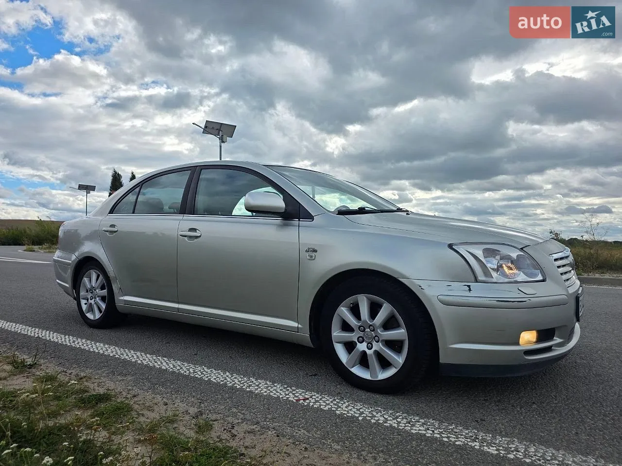 Toyota Avensis, 2005