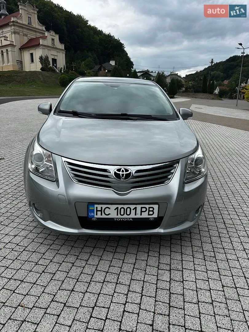 Toyota Avensis, 2011