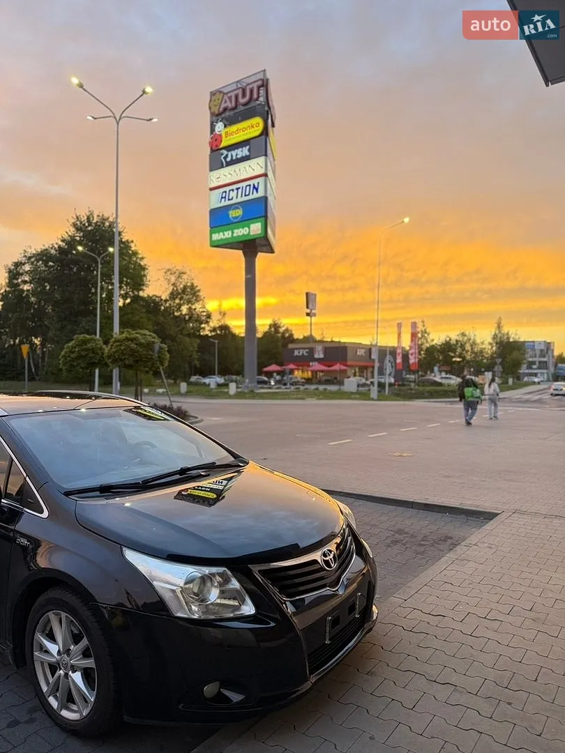 Toyota Avensis, 2011
