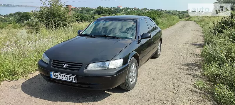 Toyota Camry, 1999