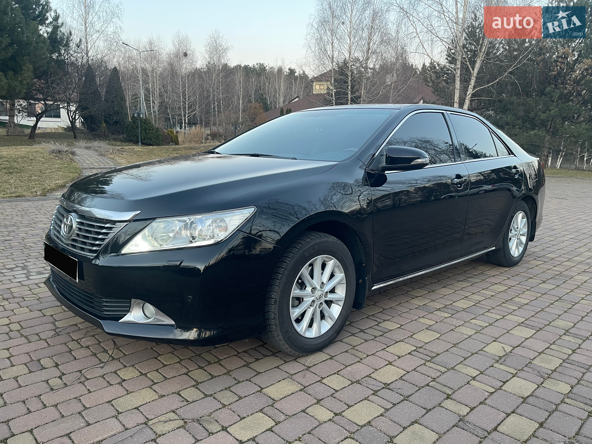 Toyota Camry 2011 — 1