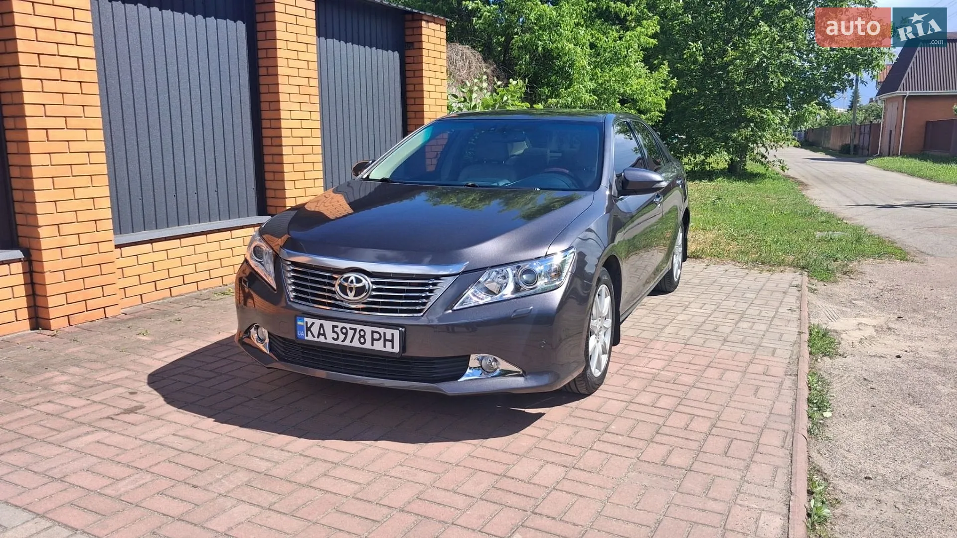 Toyota Camry, 2011