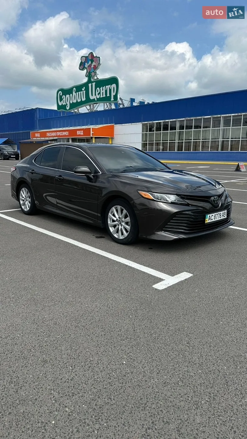 Toyota Camry, 2019