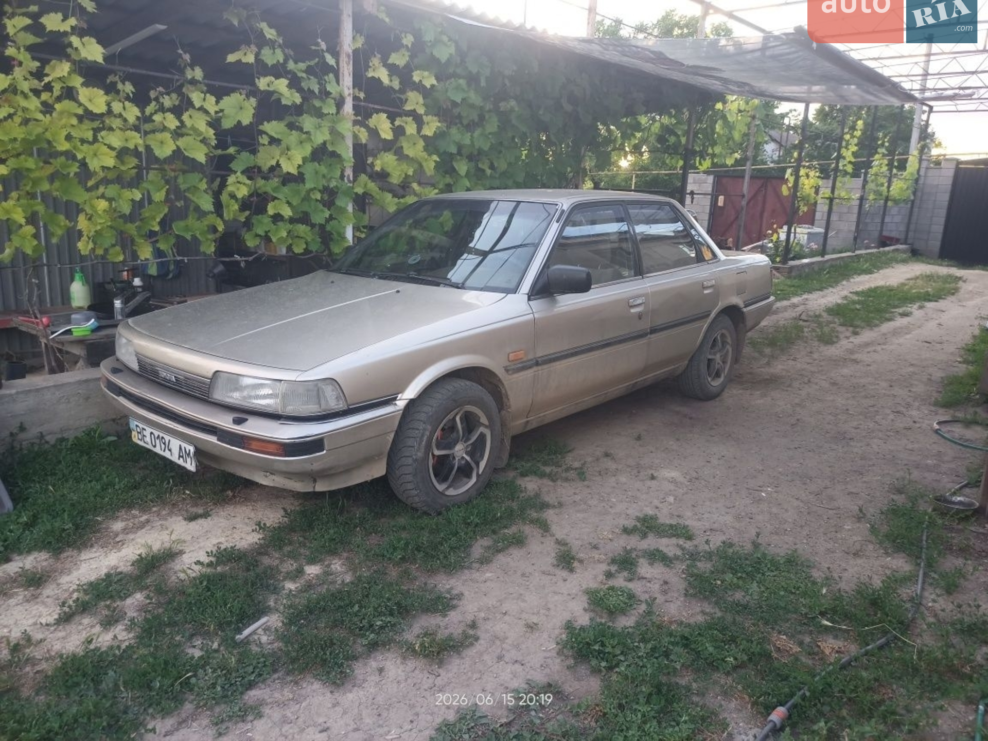 Toyota Camry, 1987